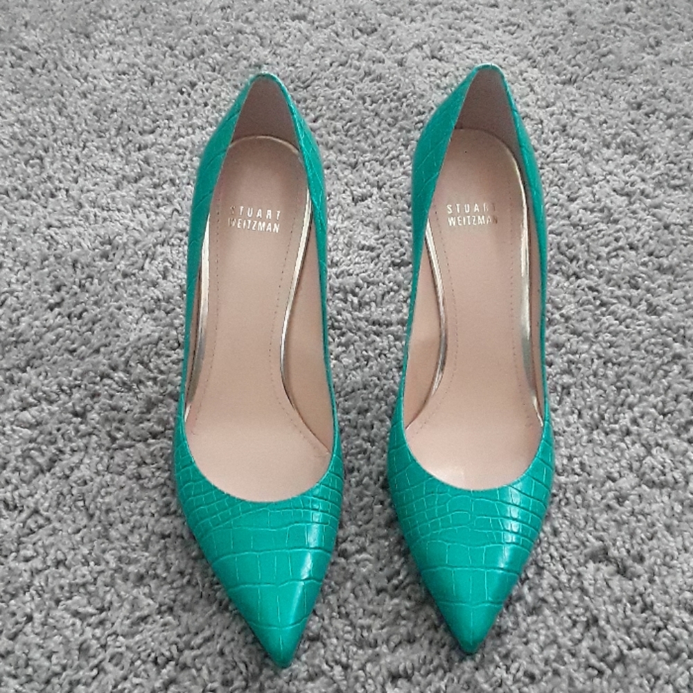 Beautiful Stuart weitzman croc heel pump